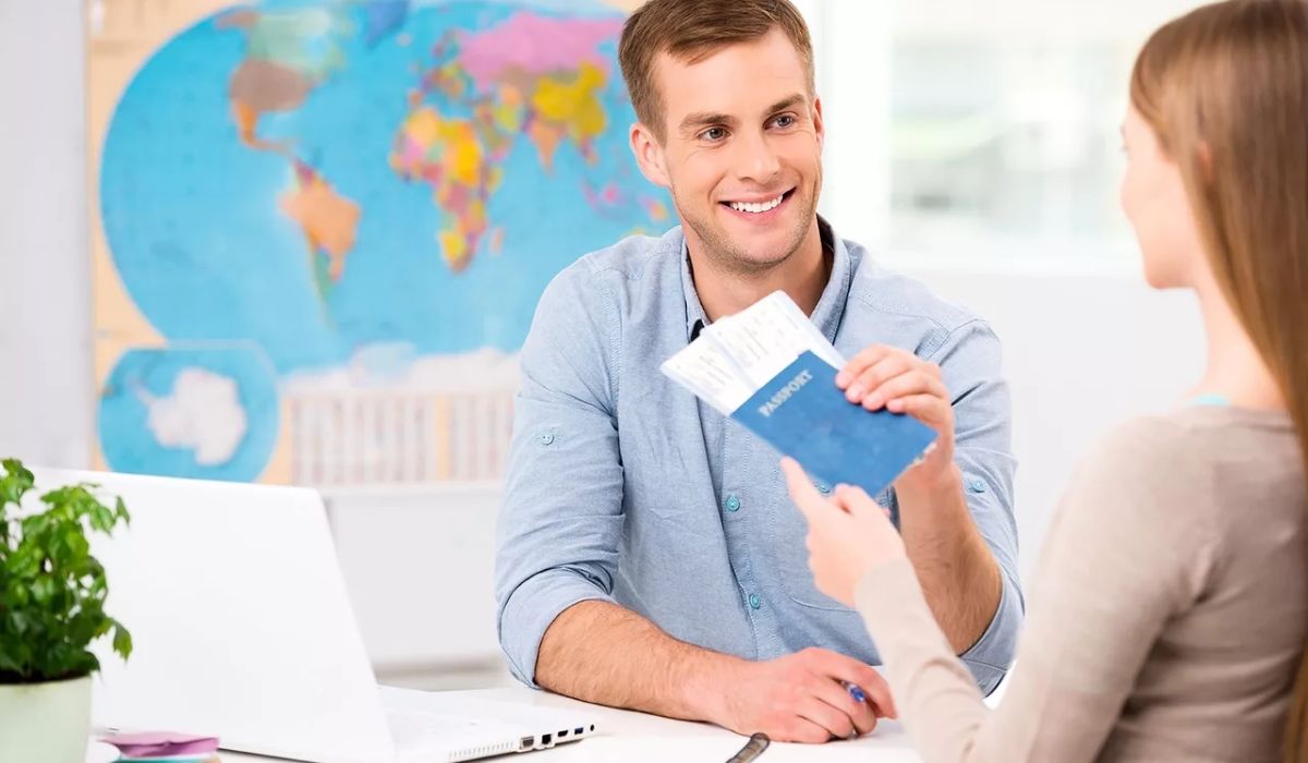 How Travel Agents Get Compensated