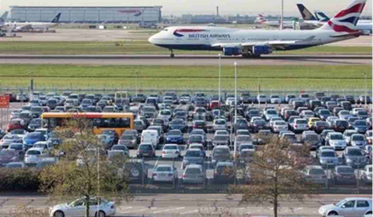 Compare Parking Rates and Options Near Airports