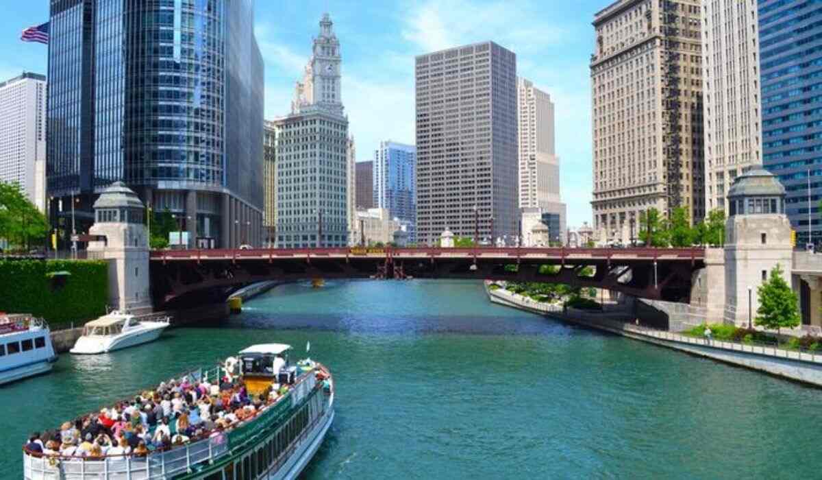 Is Chicago safe to visit in 2024?