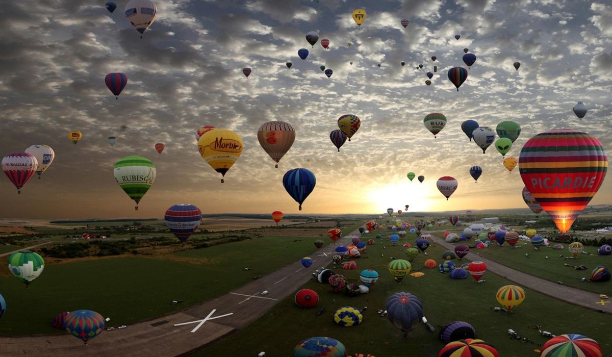 Messages in Bottles and Balloons Still Have Hopes of Long Journeys