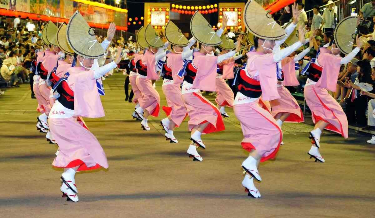 Obon Festival: Packed Transport and Tourist Spots